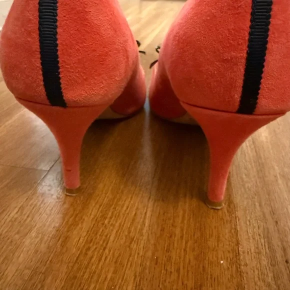 Boden pink/coral women’s Suede heels with black Bow EU size 40.5, US 9 - Picture 6 of 7